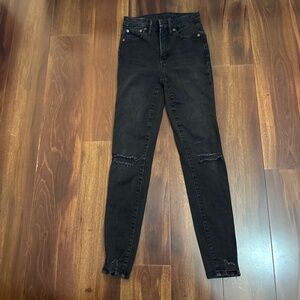 AMERICAN EAGLE OUTFITTERS Ripped Skinny Jeans Size 0